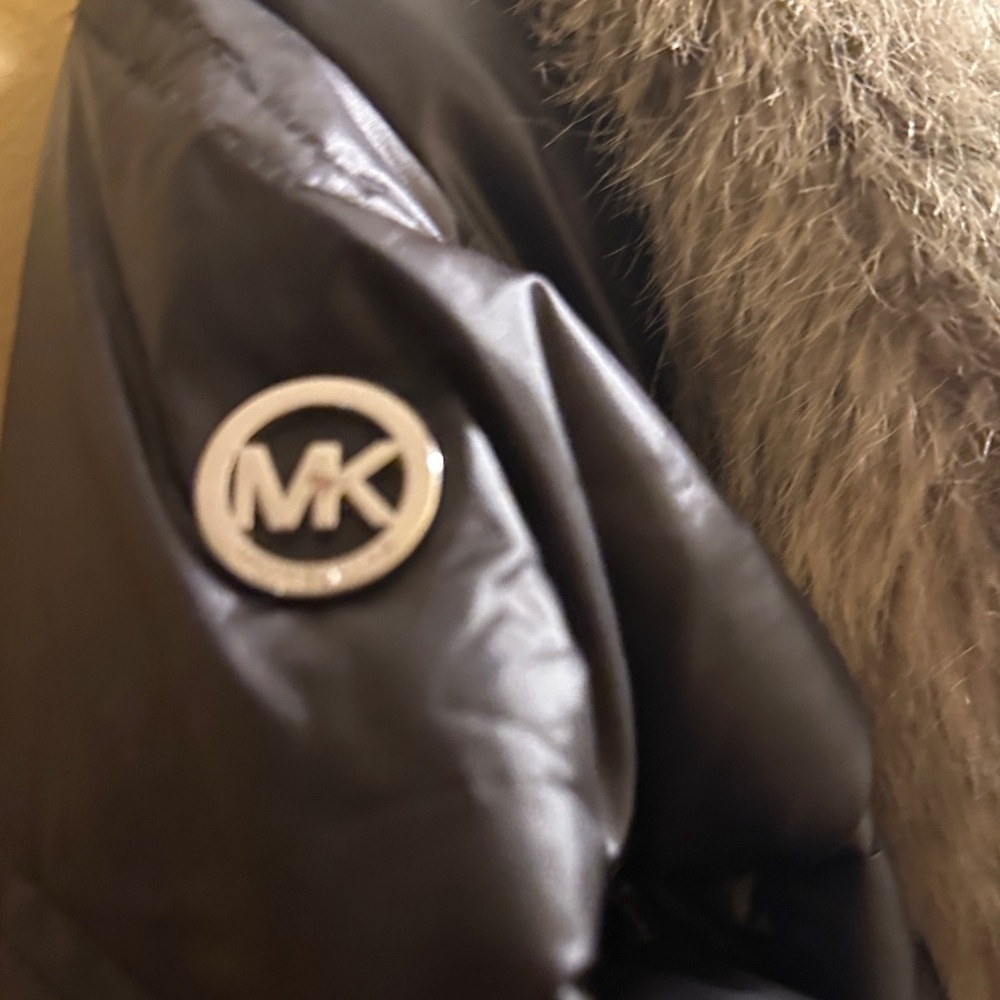Michael Kors Black Puffer Coat with Faux Fur Trim - Picture 7 of 9